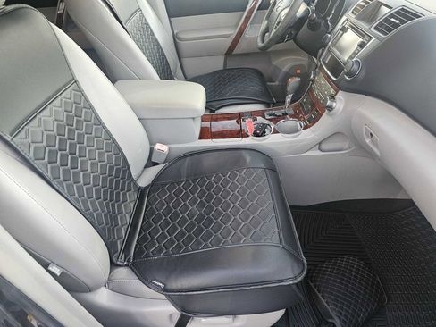 Used 2013 Toyota Highlander Limited image 22