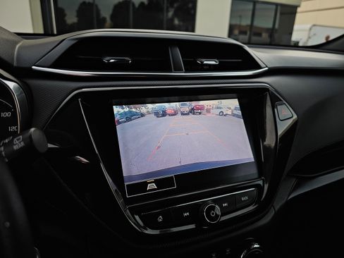 Used 2021 Chevrolet TrailBlazer RS w/ Technology Package image 31