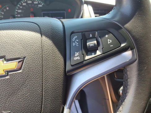 Used 2020 Chevrolet Trax LT w/ LT Convenience Package FWD image 19