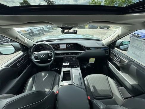 New 2026 INFINITI QX80 Luxe AWD/4WD image 11