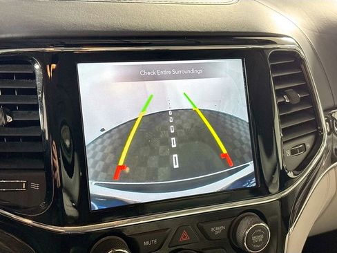 Used 2020 Jeep Grand Cherokee Summit AWD/4WD image 17