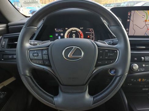 Used 2022 Lexus ES 300h Ultra Luxury image 22