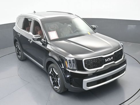 Used 2024 Kia Telluride EX w/ EX Captain's Chair Package FWD image 56