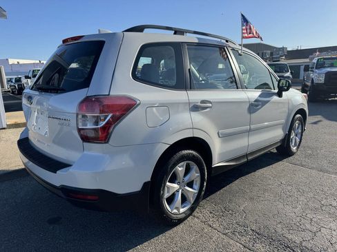 Used 2016 Subaru Forester 2.5i w/ Alloy Wheel Package AWD/4WD image 9