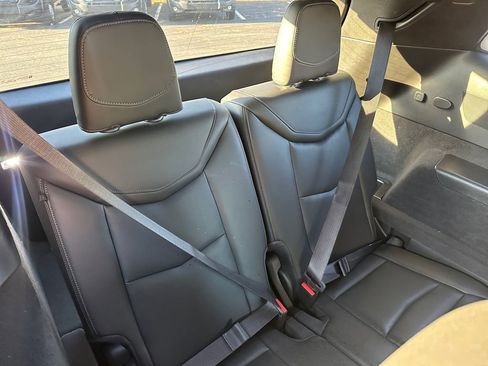 Used 2025 Cadillac XT6 Premium Luxury image 28