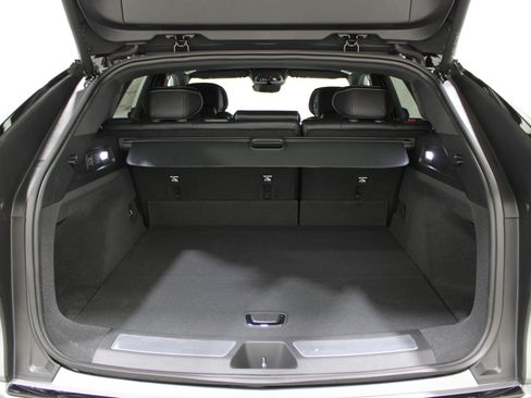 New 2026 Cadillac Lyriq V image 30