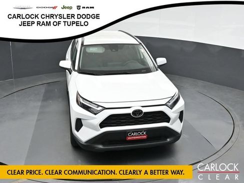 Used 2024 Toyota RAV4 XLE FWD image 37