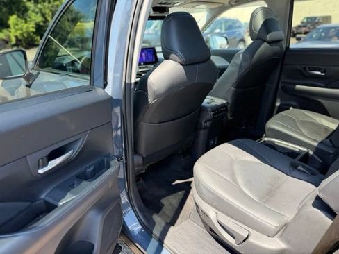 Used 2024 Toyota Grand Highlander AWD Hybrid image 12