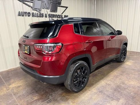 Used 2022 Jeep Compass Altitude w/ Sun and Sound Group image 8