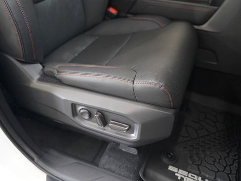 Used 2025 Toyota Sequoia TRD Pro AWD/4WD image 33