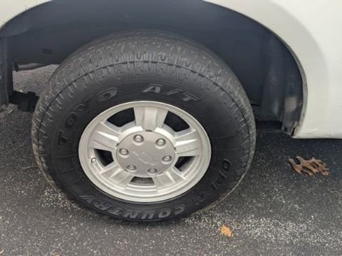Used 2008 Chevrolet Colorado LS image 12