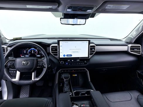 Used 2024 Toyota Tundra Limited AWD/4WD image 21