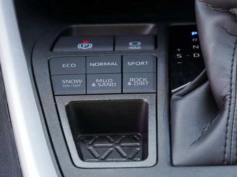 Certified 2025 Toyota RAV4 XLE AWD/4WD image 37