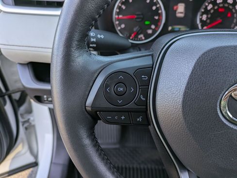 Certified 2022 Toyota RAV4 XLE image 10