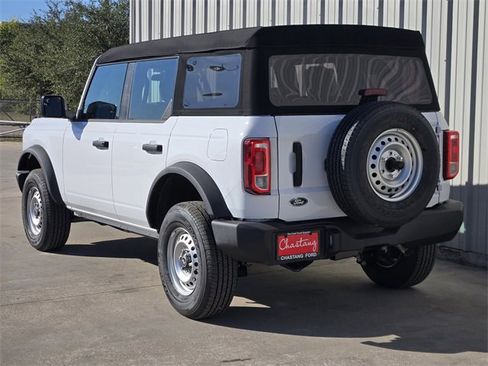 New 2025 Ford Bronco Base image 6