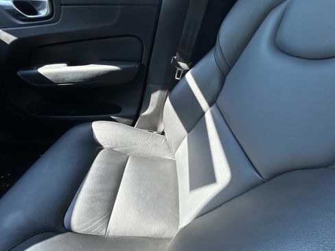 Certified 2024 Volvo XC60 B5 Core w/ Protection Package Premier image 15