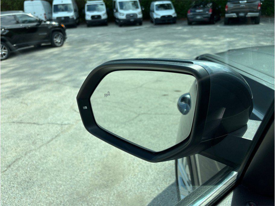 Used 2023 Volkswagen Atlas SE w/ Panoramic Sunroof Package AWD/4WD image 18