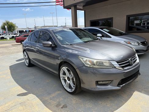 Used 2015 Honda Accord Sport image 3