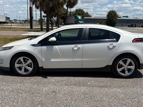 Used 2013 Chevrolet Volt Premium w/ Premium Trim Package FWD image 6