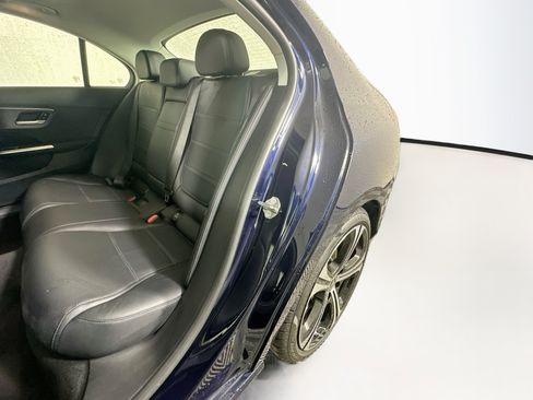 Used 2022 Mercedes-Benz C 300 Sedan image 25