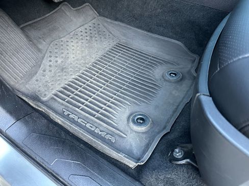 Used 2023 Toyota Tacoma TRD Sport Double Cab 5' Bed V6 image 13