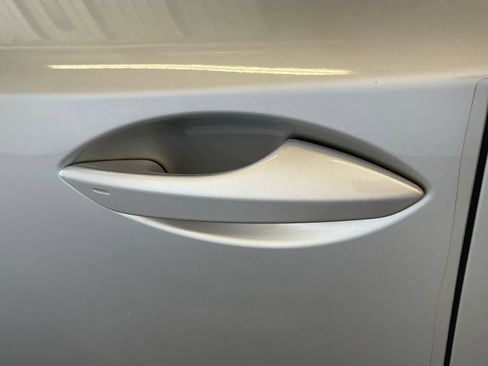 Used 2016 Lexus NX 200t FWD image 9