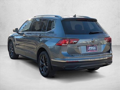 Used 2022 Volkswagen Tiguan SE image 8
