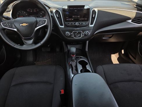 Used 2025 Chevrolet Malibu RS FWD image 9