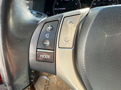 Used 2014 Lexus ES 350 4dr Sdn image 32