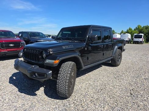 Used 2024 Jeep Gladiator Mojave AWD/4WD image 2