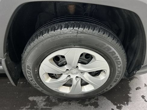 Used 2023 Toyota RAV4 LE AWD/4WD image 8