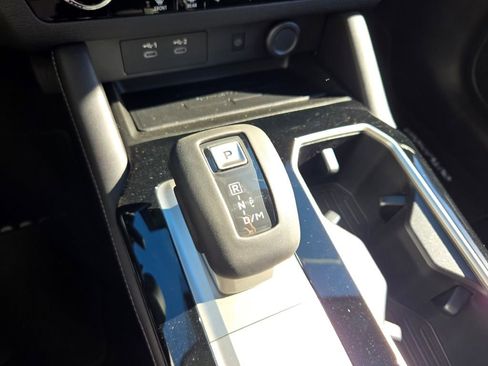 New 2025 Mitsubishi Outlander SE image 24