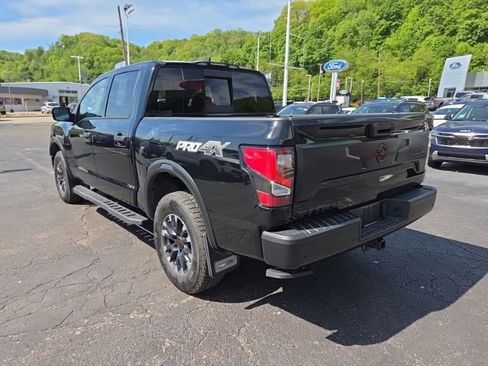 Used 2023 Nissan Titan PRO-4X w/ Pro-4x Convenience Package AWD/4WD image 5