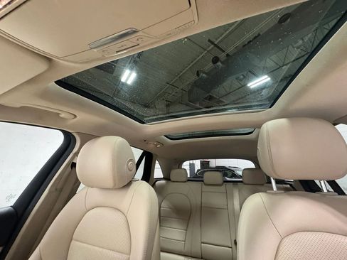 Used 2018 Mercedes-Benz GLC 300 4MATIC image 25
