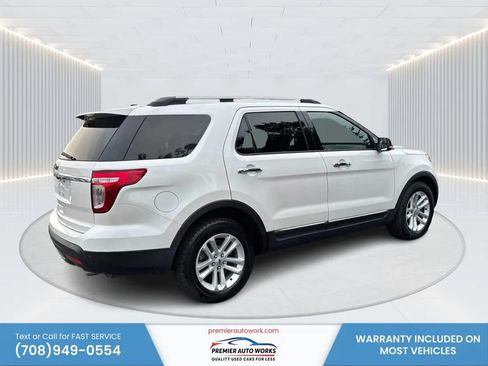 Used 2015 Ford Explorer XLT w/ Equipment Group 201A FWD image 4