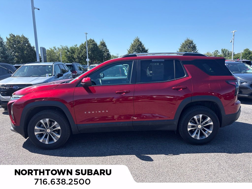 Used 2025 Chevrolet Equinox LT w/ Convenience Package II AWD/4WD image 3