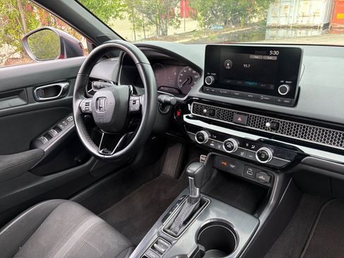Used 2023 Honda Civic Sport image 28