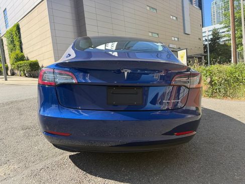 Used 2022 Tesla Model 3 Long Range AWD/4WD image 10