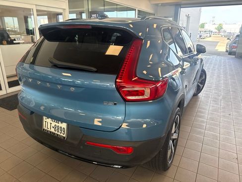 Used 2024 Volvo XC40 B5 Plus w/ Protection Package Premier AWD/4WD image 4