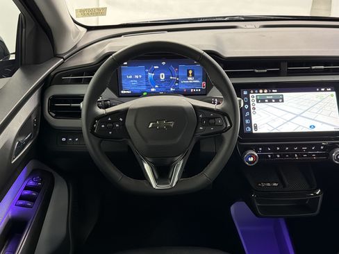 Used 2027 Chevrolet Bolt RS w/ Technology Package FWD image 27