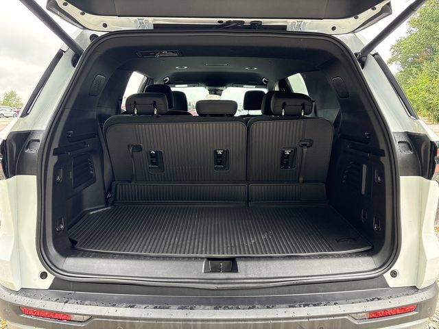 Certified 2026 Chevrolet Traverse LT w/ LPO, Floor Liner Package AWD/4WD image 13
