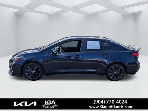 Used 2023 Toyota Corolla SE FWD image 6