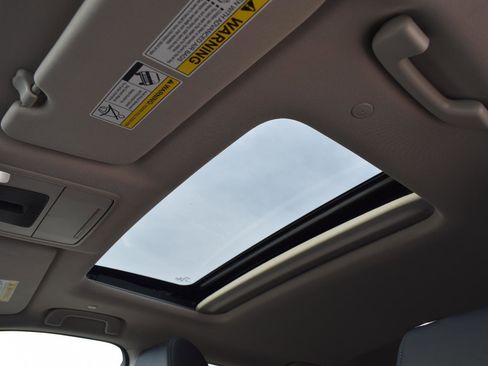 Used 2025 Honda CR-V EX-L image 12