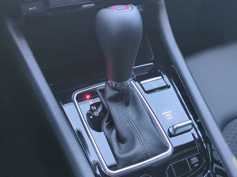 New 2026 Jeep Compass Latitude AWD/4WD image 32