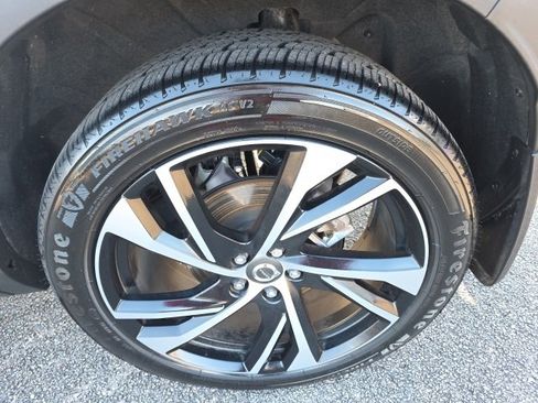 Used 2022 Volvo XC40 T5 R-Design w/ Protection Package Premier image 7