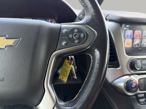 Used 2019 Chevrolet Suburban LS RWD image 26