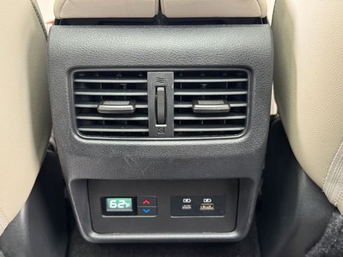 Used 2023 Nissan Rogue SL w/ SL Premium Package FWD image 33