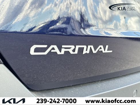 New 2026 Kia Carnival EX image 11