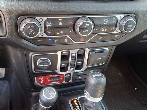 Used 2025 Jeep Wrangler Unlimited Sport S 4xe AWD/4WD image 15