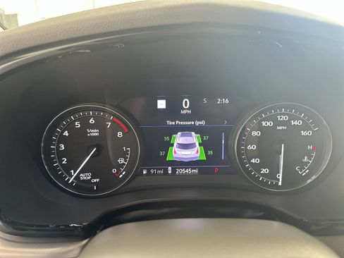 Used 2024 Cadillac XT5 Premium Luxury w/ Technology Package FWD image 15
